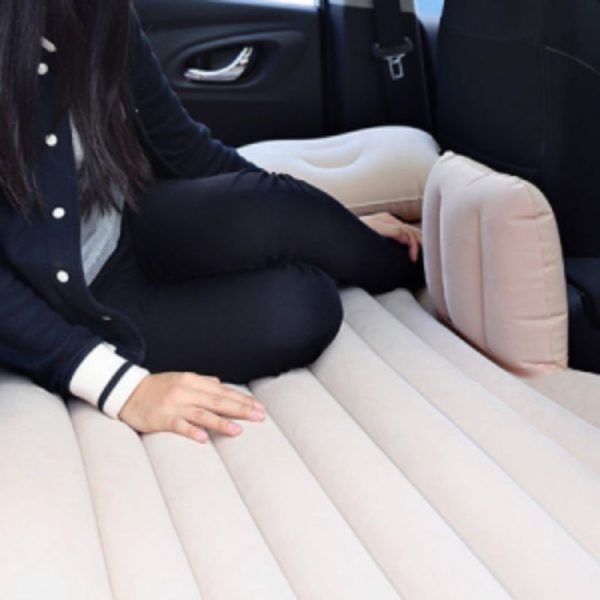 Душек за во автомобил