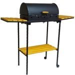 Скара на жар со помошни маси и капак