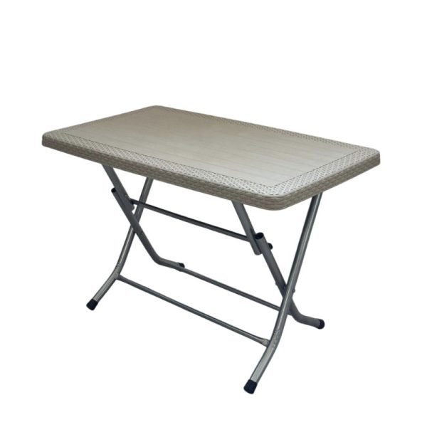 Пластична маса со метални ногарки